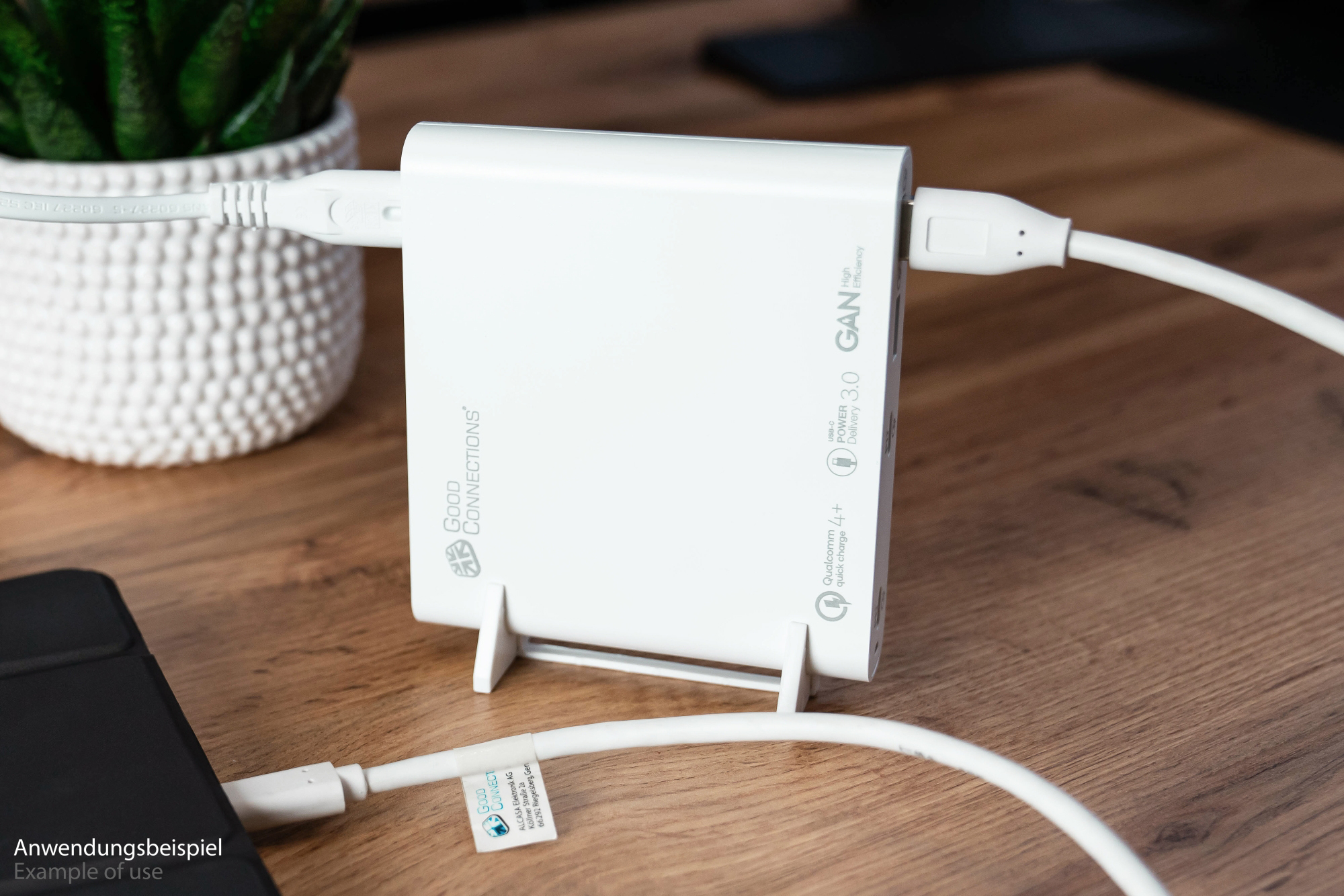 USB desktop fast charging station 120W with GaN technology, 4-port (2x USB-C™ and 2x USB-A), PD 3.0, QC 4+, white, Good Connections®