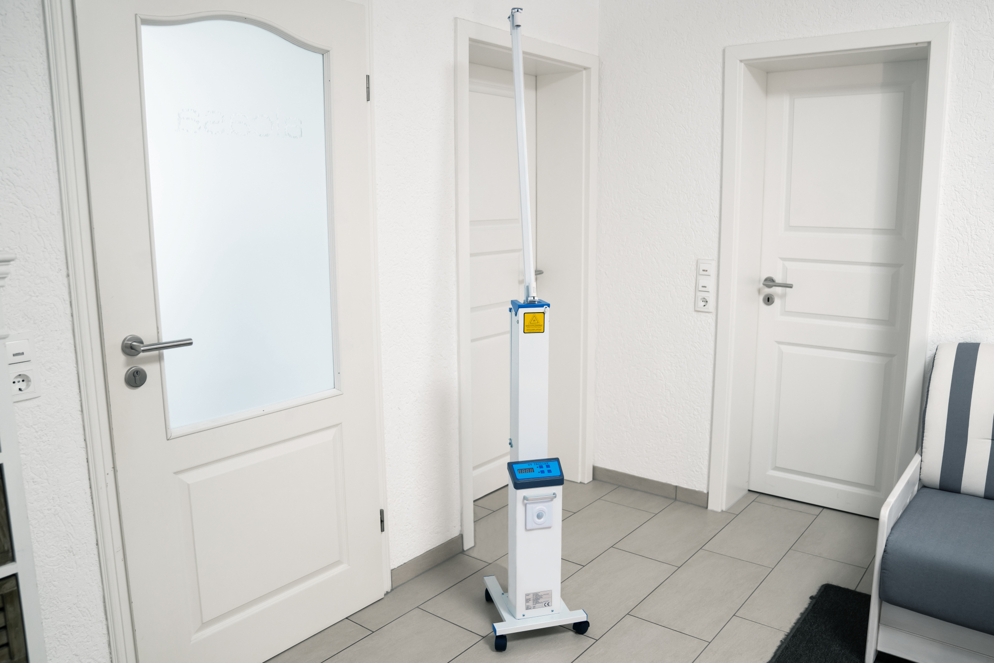 UV-C Desinfektionsstation 60W with 2 tubes for 30 m² room area, Good Connections®
