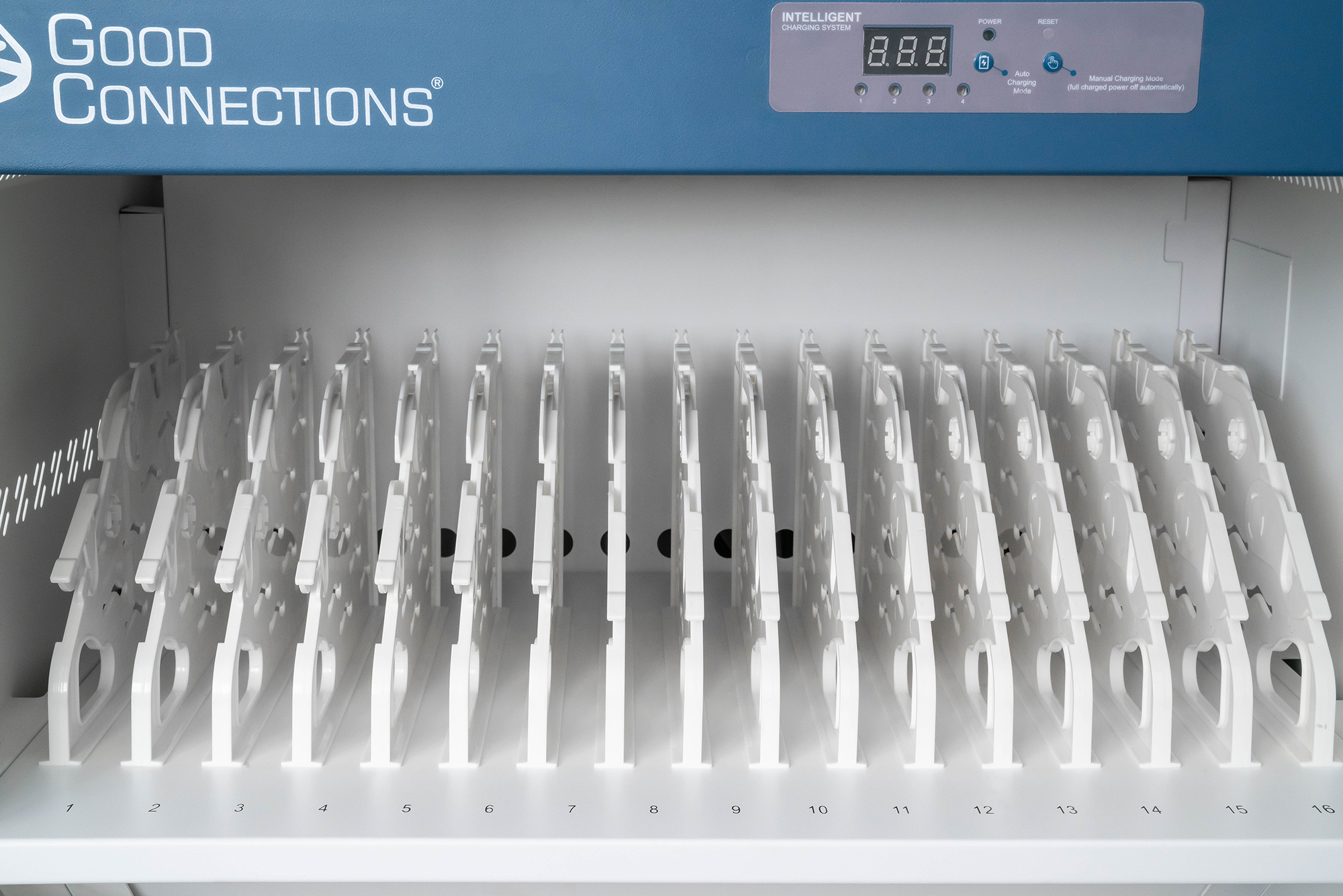 Good Connections® GEMMA N32 Notebook charging cart for 32 devices, safety contact sockets, white/blue