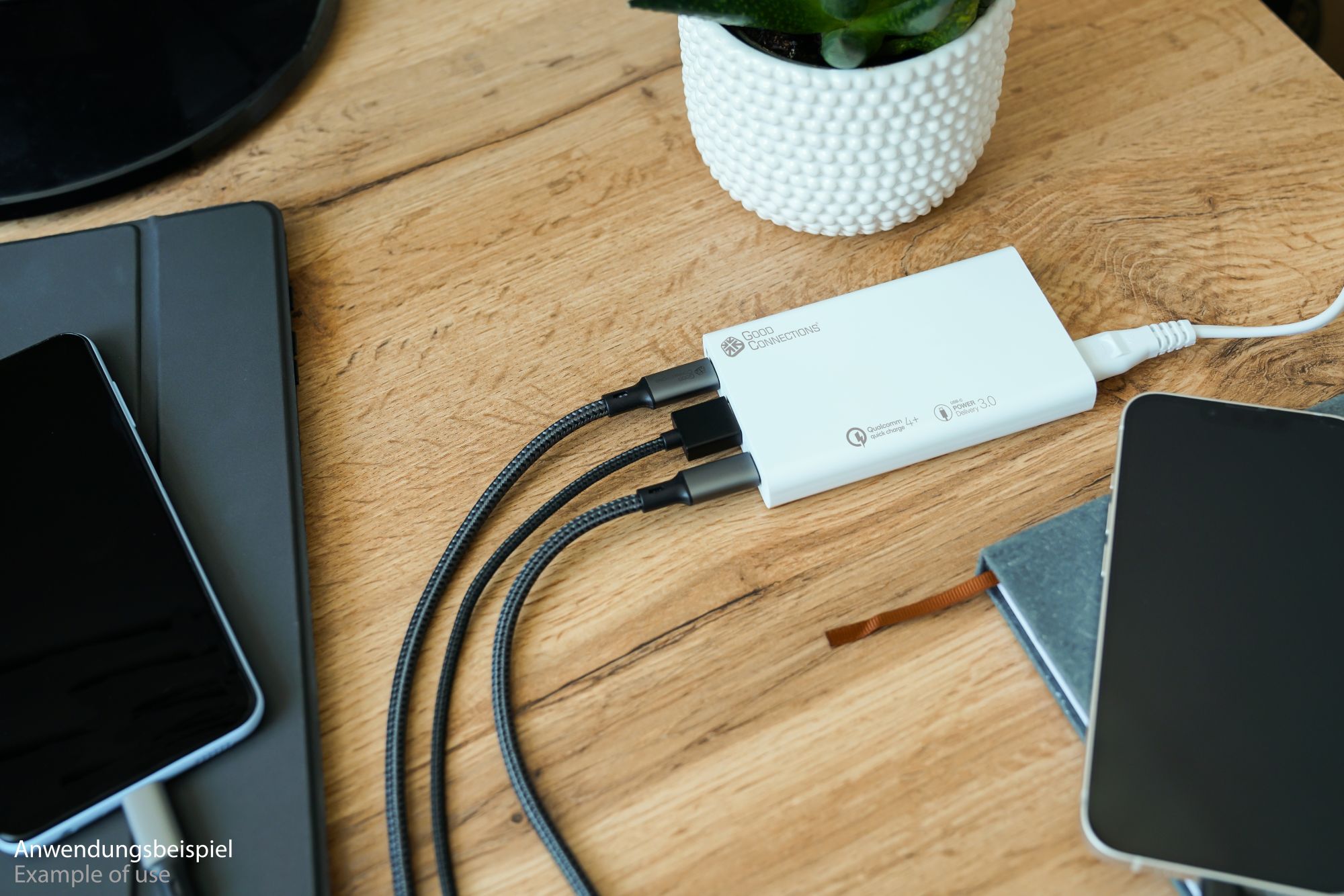 USB desktop fast charging station 65W, 3-port (2x USB-C™, 1x USB-A), white