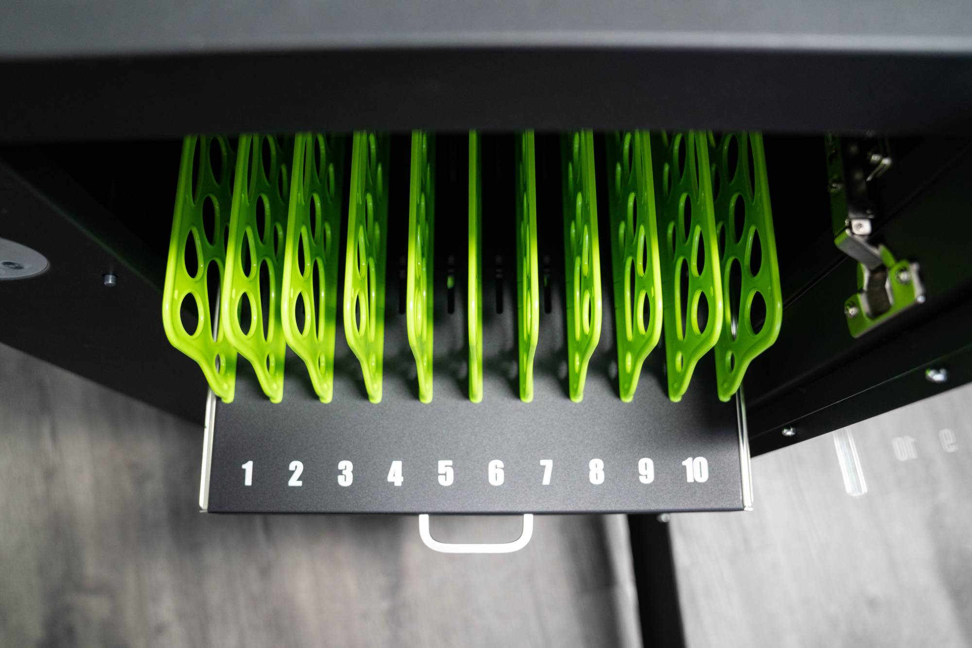 Good Connections® ANTARES T30C Tablet-charging cabinet up to 11", USB-C™ version, 30W per port, UV-C disinfection, grey