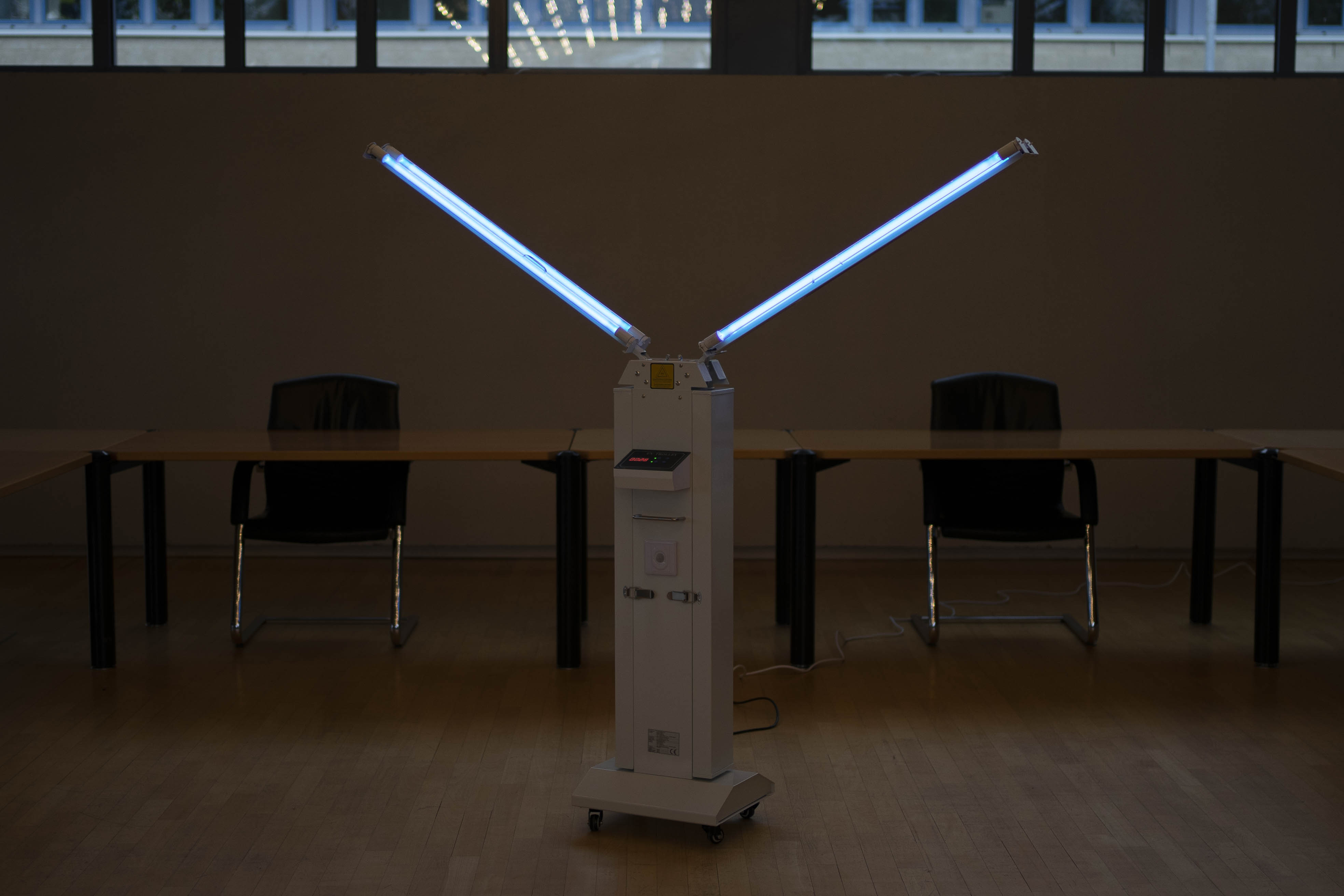 UV-C Desinfektionsstation 120W with 4 tubes for 60 m² room area, Good Connections®