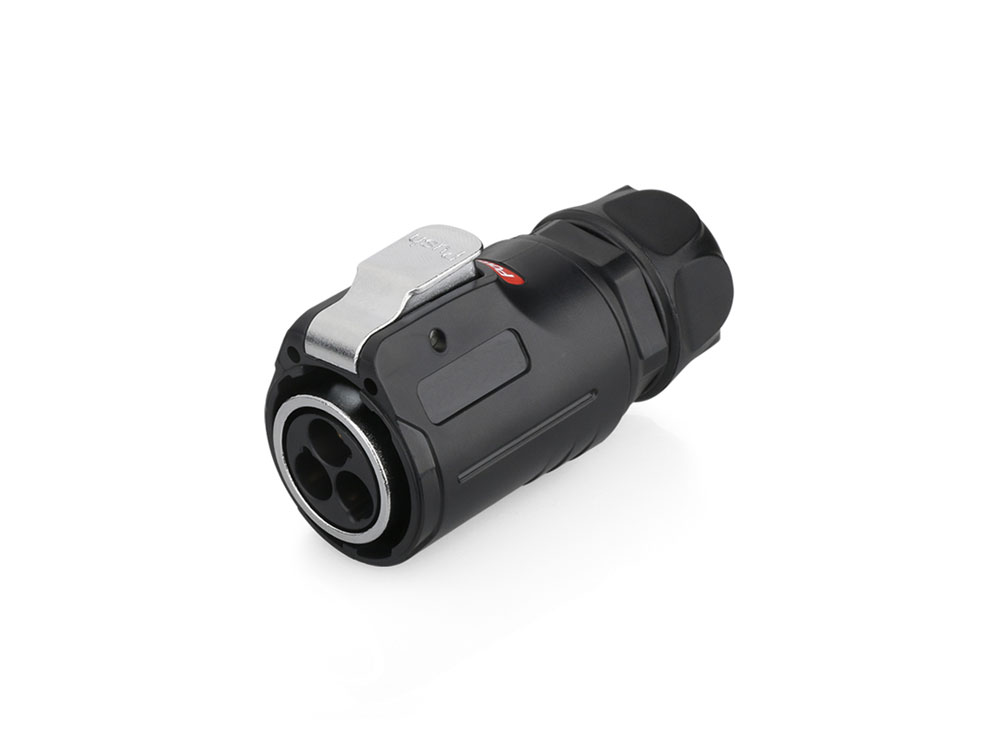 Industrial Connector S1 - Power (3-pin) Plug with click-lock on solder termination, M24, IP65/67, Good Connections®