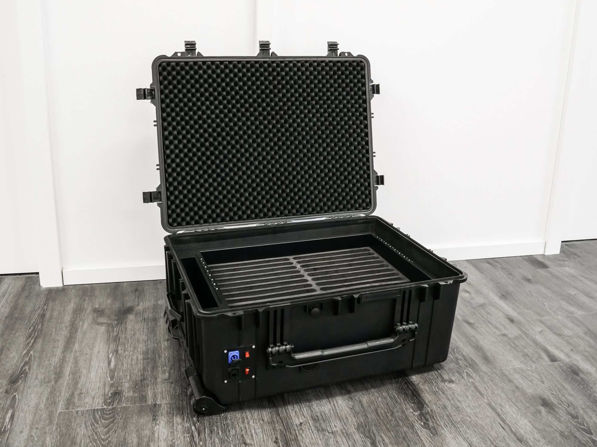 Good Connections® ATON3 T16C Tablet Charging Trolley, USB-C™ design, sync function via USB, active ventilation, additional sockets, RJ45, black